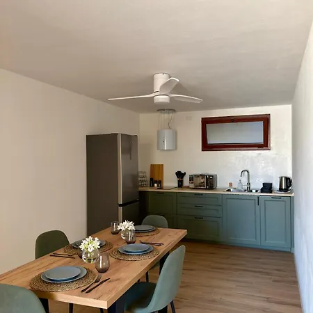 Holiday home Domus Viridis